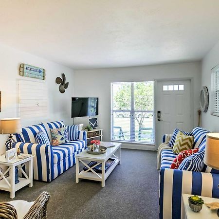 New Smyrna Beach Abode With Fire Pit, Walk To Beach! Villa Dış mekan fotoğraf