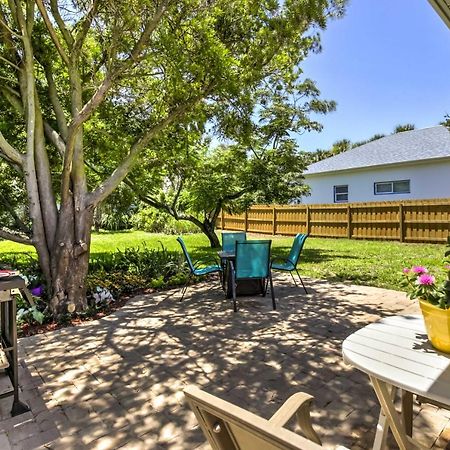 New Smyrna Beach Abode With Fire Pit, Walk To Beach! Villa Dış mekan fotoğraf