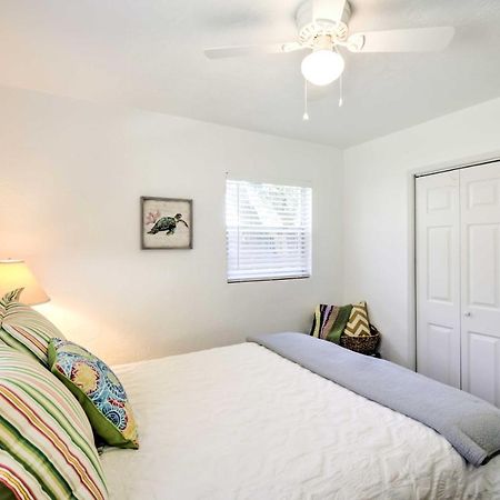 New Smyrna Beach Abode With Fire Pit, Walk To Beach! Dış mekan fotoğraf