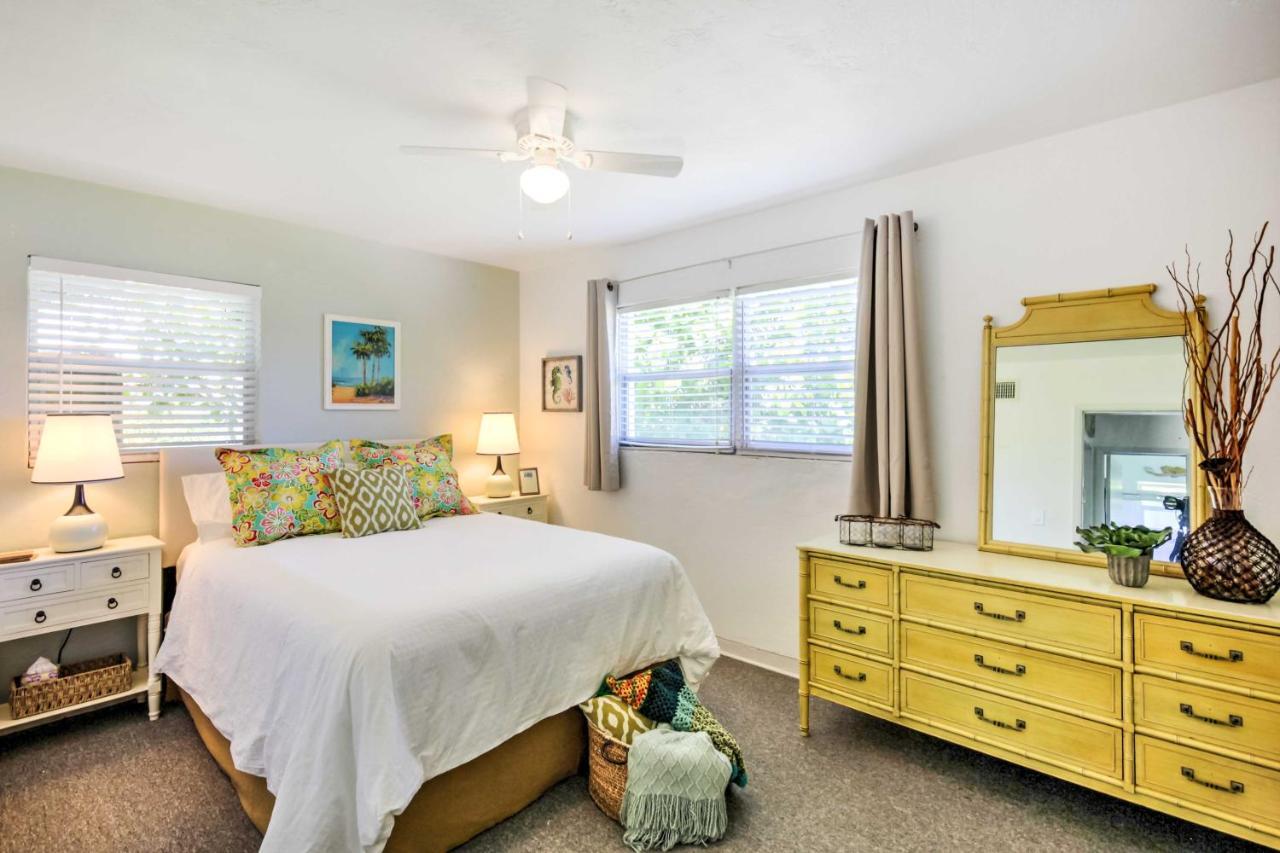 New Smyrna Beach Abode With Fire Pit, Walk To Beach! Dış mekan fotoğraf