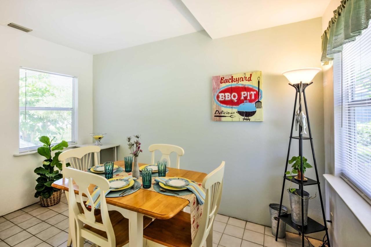 New Smyrna Beach Abode With Fire Pit, Walk To Beach! Dış mekan fotoğraf